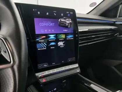 Photo 21 Renault Austral E-Tech hybrid 200 Techno