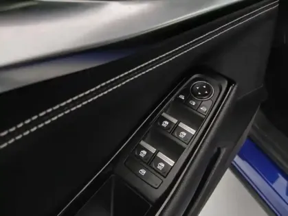 Photo 19 Renault Austral E-Tech hybrid 200 Techno