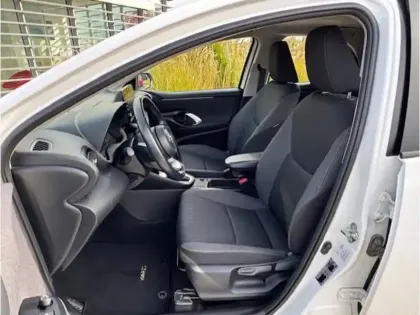 Photo 15 Toyota Yaris Hybride 1.5 116H Dynamic MY22