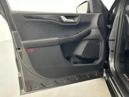 Photo 53 Ford Kuga 2.5 Duratec 225ch PowerSplit PHEV ST-Line eCVT + Attelage