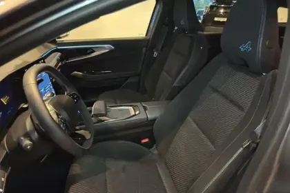 Photo 9 Renault Espace VI E-Tech full hybrid 200 GSR2 Iconic