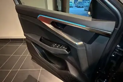 Photo 17 Renault Espace VI E-Tech full hybrid 200 GSR2 Iconic