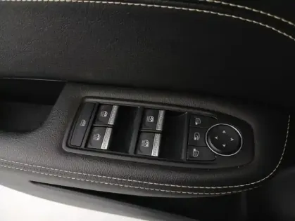 Photo 19 Renault Arkana E-Tech full hybrid 145 GSR2 Techno