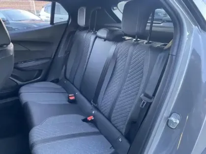 Photo 16 Peugeot 2008 II PureTech 130 S&amp;S EAT8 ALLURE