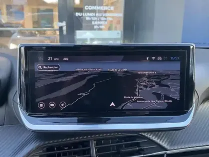 Photo 12 Peugeot 2008 II PureTech 130 S&amp;S EAT8 ALLURE