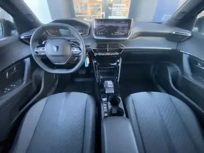 Photo 6 Peugeot 2008 II PureTech 130 S&amp;S EAT8 ALLURE