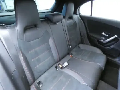 Photo 21 Mercedes Classe A 180 AMG Line