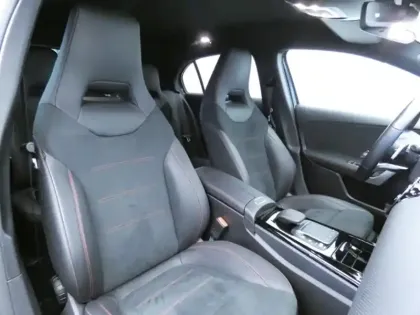 Photo 8 Mercedes Classe A 180 AMG Line