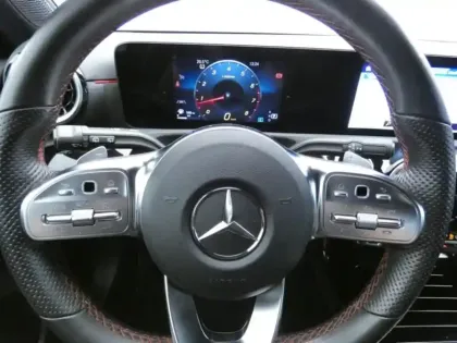 Photo 14 Mercedes Classe A 180 AMG Line