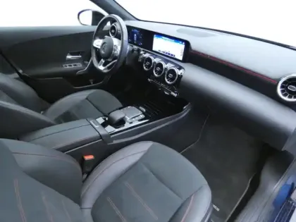 Photo 7 Mercedes Classe A 180 AMG Line