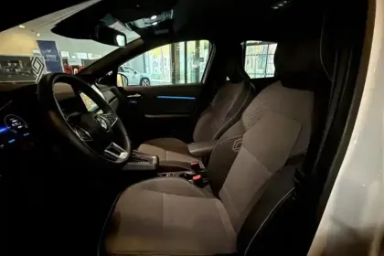 Photo 6 Renault Captur E-Tech full hybrid 145 ch Techno