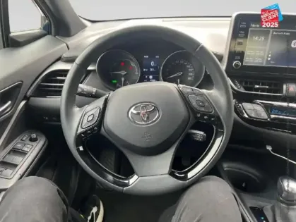 Photo 11 Toyota C-HR  2.0 Hybride 184ch Dynamic Ultimate E-CVT