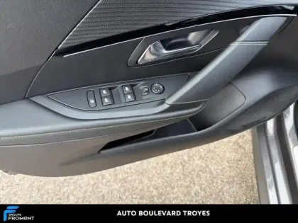 Photo 14 Peugeot 208 Gén. II Ph1 NG GT 5