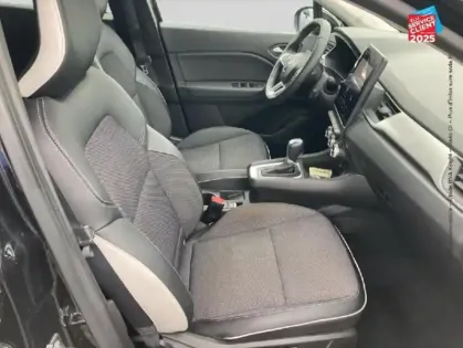 Photo 4 Renault Captur  1.6 E-Tech hybride 145ch Techno Fast Track