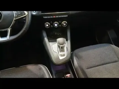 Photo 9 Renault Captur  1.6 E-Tech hybride rechargeable 160ch Techno