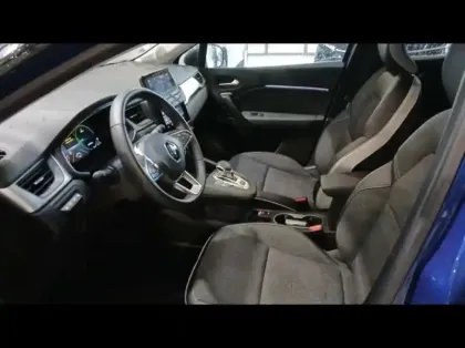 Photo 12 Renault Captur  1.6 E-Tech hybride rechargeable 160ch Techno