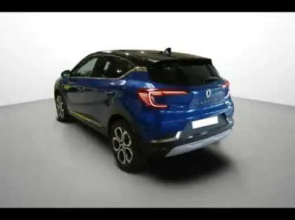 Photo 3 Renault Captur  1.6 E-Tech hybride rechargeable 160ch Techno