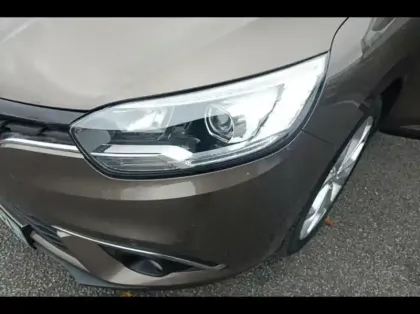 Photo 13 Renault Grand Scenic  1.3 TCe 140ch FAP Business 7 places 7cv