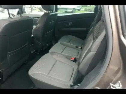 Photo 10 Renault Grand Scenic  1.3 TCe 140ch FAP Business 7 places 7cv