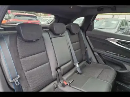 Photo 10 Renault Austral  1.2 E-Tech full hybrid 200ch Iconic esprit Alpine- 23