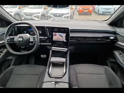 Photo 8 Renault Austral  1.2 E-Tech full hybrid 200ch Iconic esprit Alpine- 23