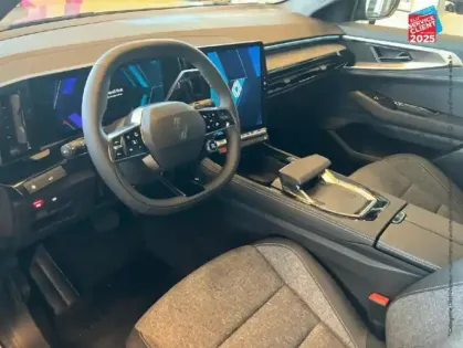 Photo 14 Renault Austral  1.2 E-Tech full hybrid 200ch Techno - 25