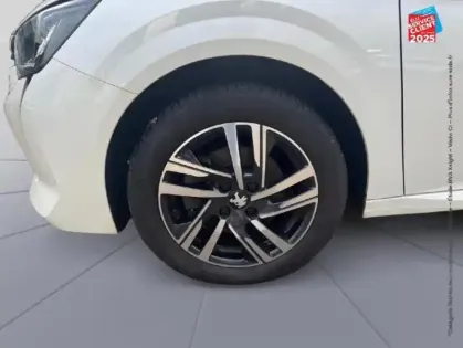 Photo 9 Peugeot 208  1.2 PureTech 130ch S/S Allure Pack EAT8 Camera