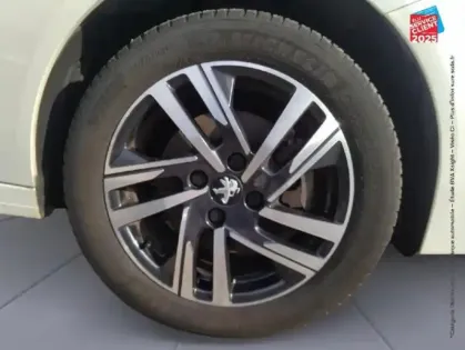 Photo 39 Peugeot 208  1.2 PureTech 130ch S/S Allure Pack EAT8 Camera