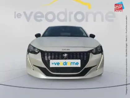 Photo 16 Peugeot 208  1.2 PureTech 130ch S/S Allure Pack EAT8 Camera