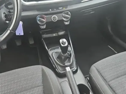 Photo 13 Kia Stonic  1.0 T-GDi 120ch MHEV Active iBVM6