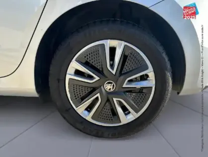 Photo 9 Skoda Fabia  1.0 TSI 110ch Style DSG7 Tpano GPS Camera Carplay