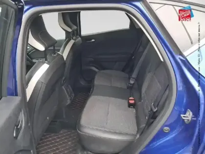 Photo 40 Renault Captur  1.6 E-Tech hybride rechargeable 160ch Techno GPS Camera