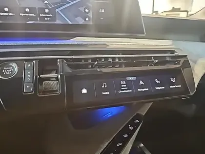 Photo 13 Peugeot 3008  1.2 Hybrid 136ch Allure e-DCS6