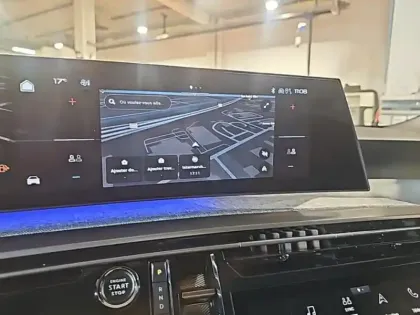 Photo 32 Peugeot 3008  1.2 Hybrid 136ch Allure e-DCS6