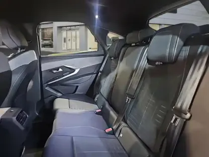 Photo 9 Peugeot 3008  1.2 Hybrid 136ch Allure e-DCS6