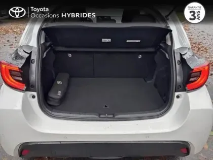 Photo 24 Toyota Yaris  116h Design 5p MY22