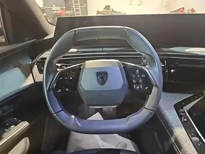 Photo 11 Peugeot 3008  1.2 Hybrid 136ch Allure e-DCS6