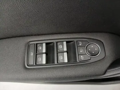 Photo 27 Renault Captur Gén. II (HJB) Ph1 Intens 5