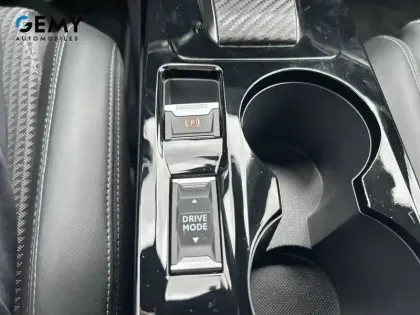 Photo 33 Peugeot 2008  PureTech 130 S&S EAT8