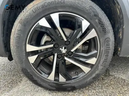 Photo 10 Peugeot 2008  PureTech 130 S&S EAT8