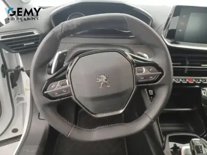 Photo 12 Peugeot 2008  PureTech 130 S&S EAT8