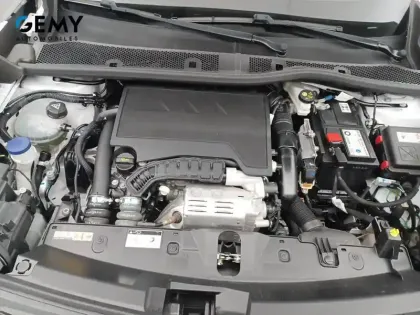 Photo 14 Peugeot 2008  PureTech 130 S&S EAT8