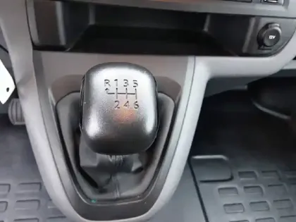 Photo 13 Peugeot Expert  FGN TOLE STANDARD 2.0  BLUEHDI 120 S&S BVM6