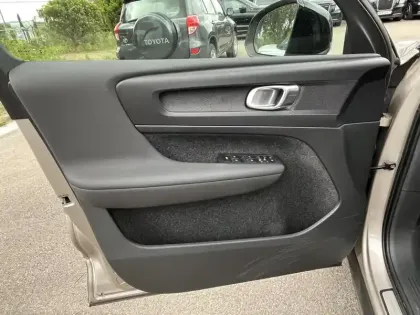 Photo 12 Volvo Xc40  Recharge 231 ch 1EDT