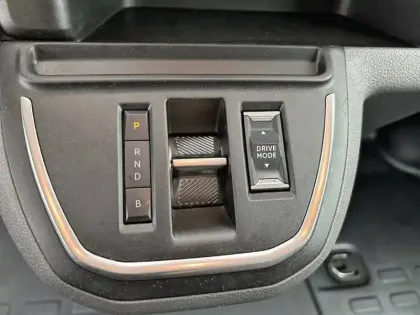 Photo 13 Peugeot Expert  FGN TOLE LONG ELECTRIQUE 75KWH 136