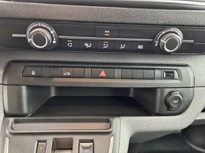 Photo 29 Peugeot Expert  FGN TOLE LONG ELECTRIQUE 75KWH 136