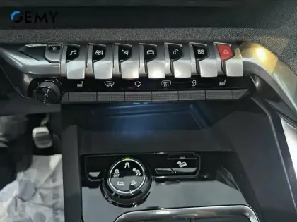 Photo 15 Peugeot 3008  Puretech 130ch S&S BVM6