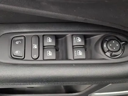 Photo 33 Jeep Compass  1.3 GSE T4 150 ch BVR6