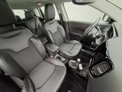 Photo 27 Jeep Compass  1.3 GSE T4 150 ch BVR6