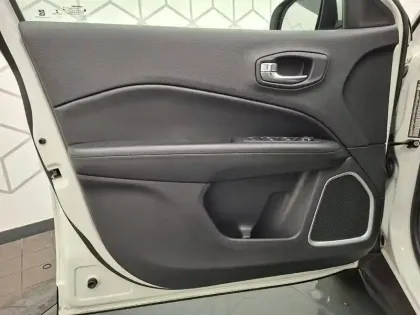 Photo 25 Jeep Compass  1.3 GSE T4 150 ch BVR6